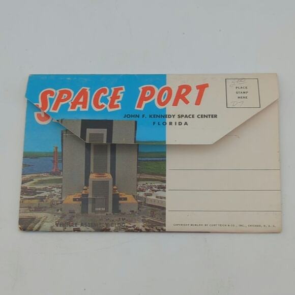 VTG Postcard Souvenir Folder Kennedy Space Port Center Florida NASA 12 Pictures - Picture 2 of 6